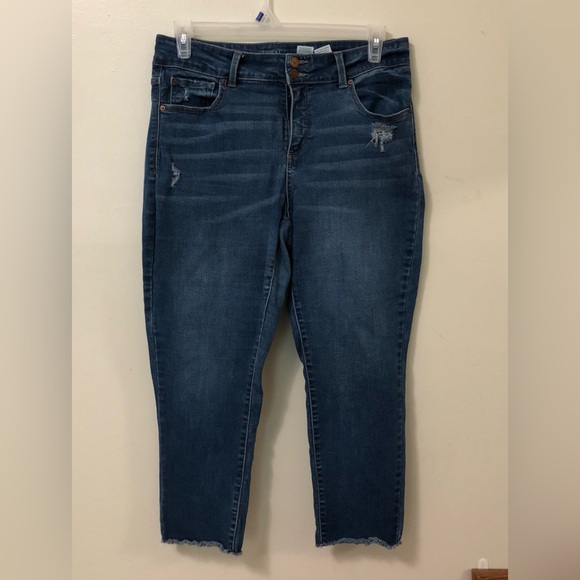 Time & Tru Jeans - Picture 2 of 4